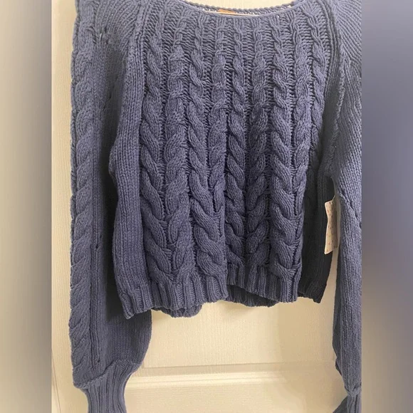 NWT Free People Cable Knit Sweater Navy Blue scooped Neck Ripped Cuff Size XS/S - Picture 7 of 15
